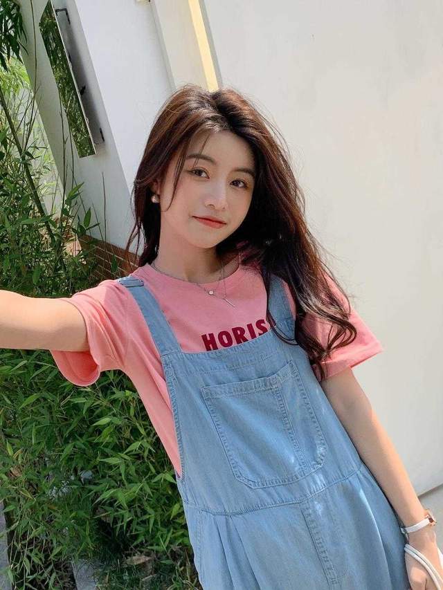 显得|背带裤是“年轻”的代表?原来30+也能穿出青春感,减龄又洋气