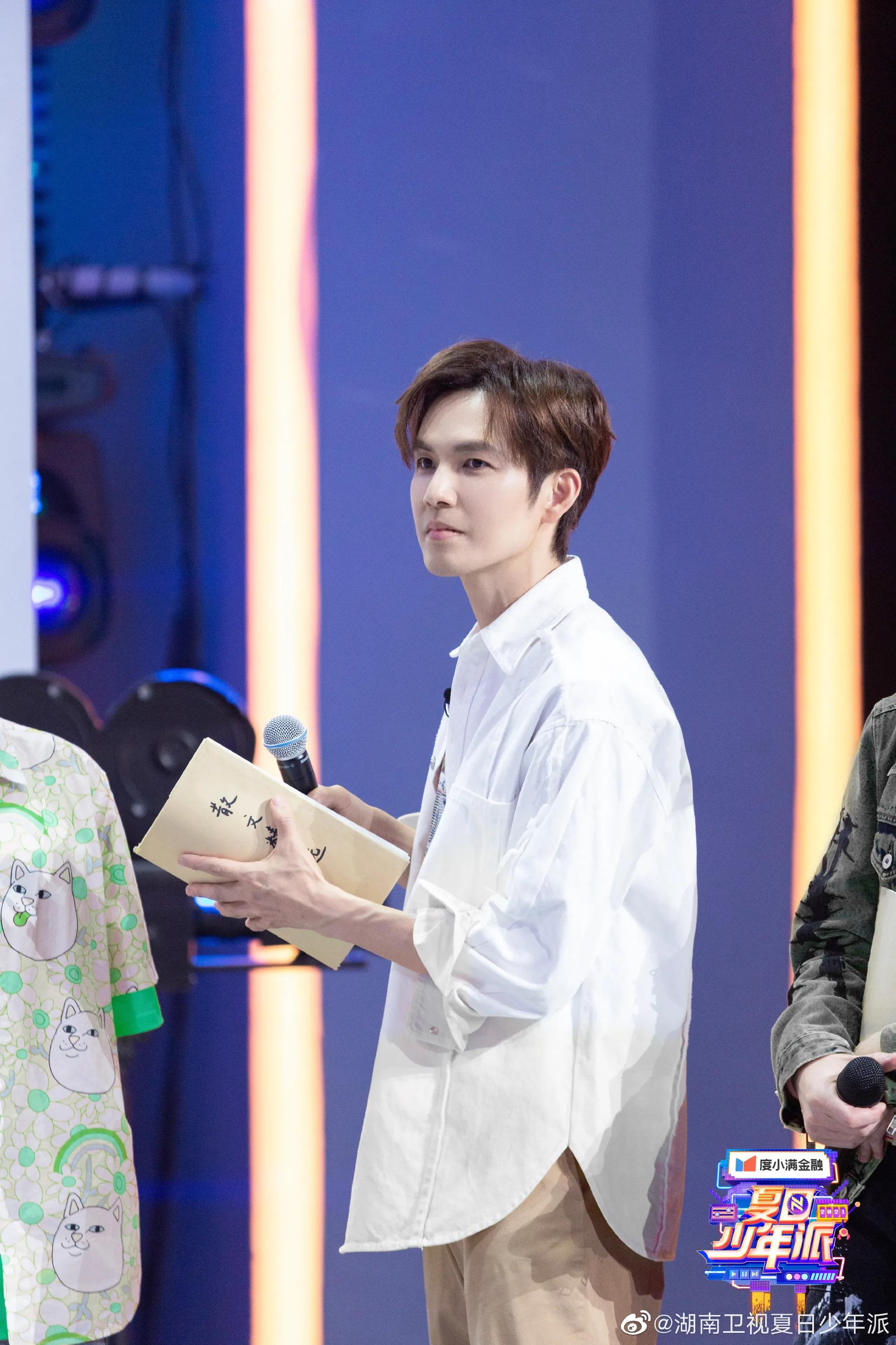 热播综艺《夏日少年派》背后的故事——盲盒里是什么样的钟汉良?