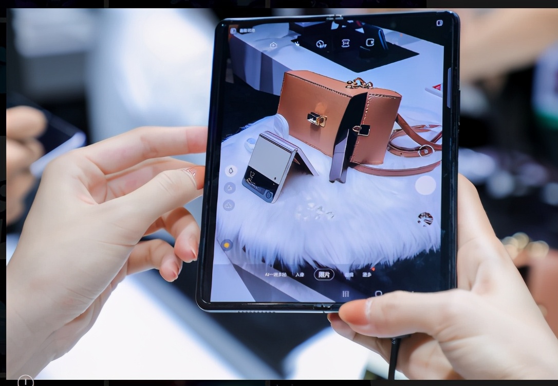 手机|万众翘首，三星Galaxy Z Fold3 /Flip3 5G领袖级折叠屏产品登场