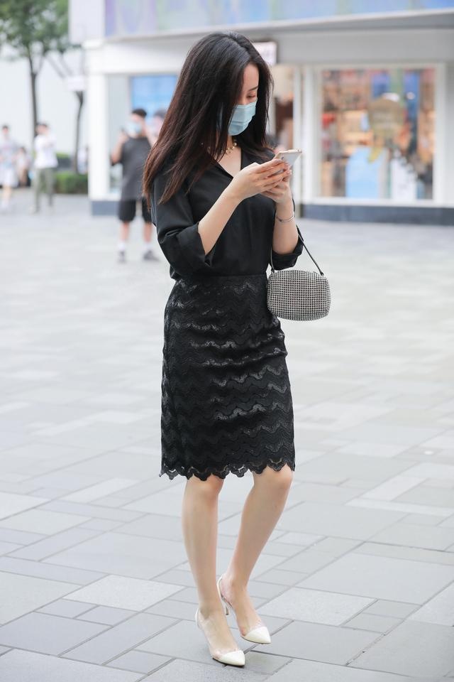 整体|美女选一件合身的裙子，看上去很时髦