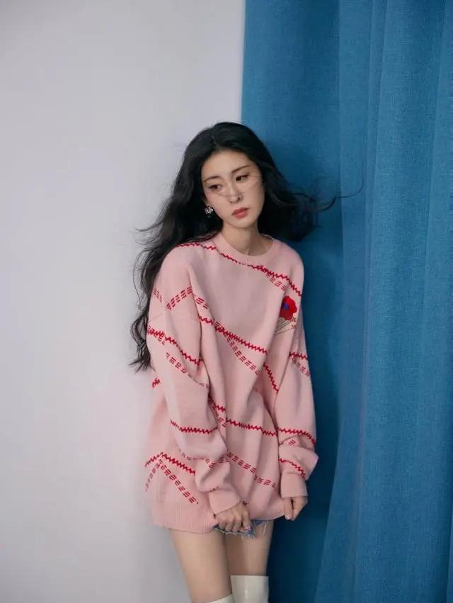 视觉|当妈后的张碧晨也放开,穿卫衣大胆下衣失踪,一个细节让人心疼