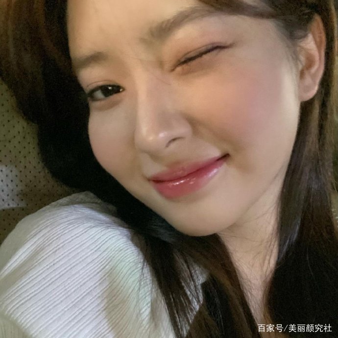 普通人怎么做自媒体美妆 473207ac1477449e9324d590dcdc24f6.jpeg
