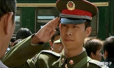 单眼皮|别再吹浓眉大眼了！这5位男演员告诉你，眼睛小一样可以帅气逼人
