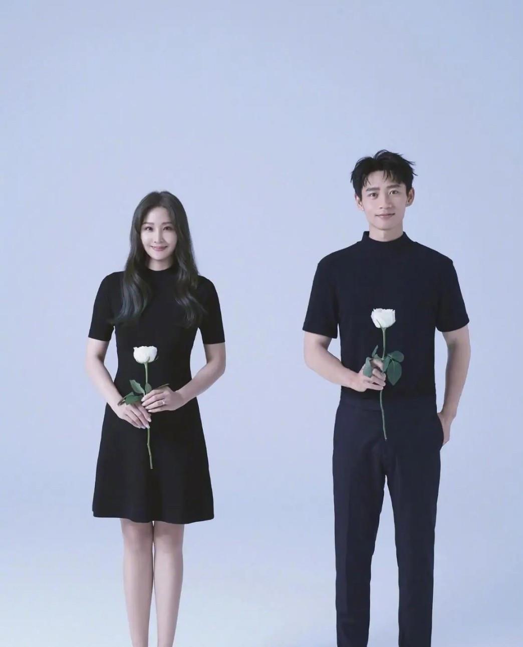 黑色|于玮与魏晨的爱情真甜，两人拍摄婚纱照造型太美了，让人羡慕不已