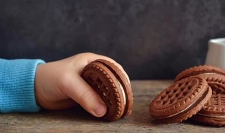 晓敏|从小不吃零食的孩子，长大后会有三个变化，失去的不只是快乐