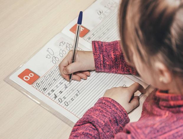 家长|幼儿园不教知识了，家长抱怨一定要转园，不教的两个好处更重要