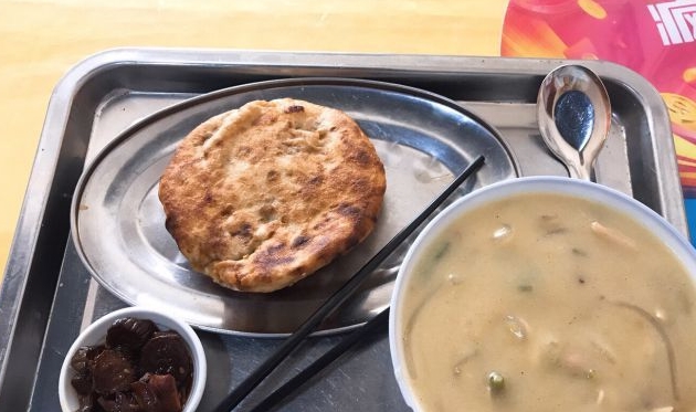 甜沫|济南开了43年的早餐店，甜沫5元一份是济南老味道，一天卖1000碗