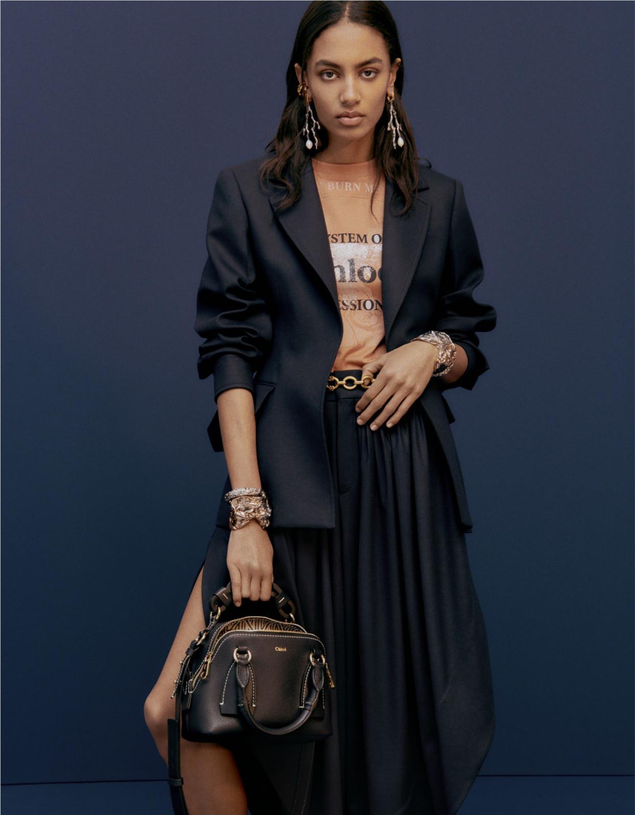 本质|2020早秋服装:让服装本质说故事,Chloe用基本元素大玩穿搭游戏