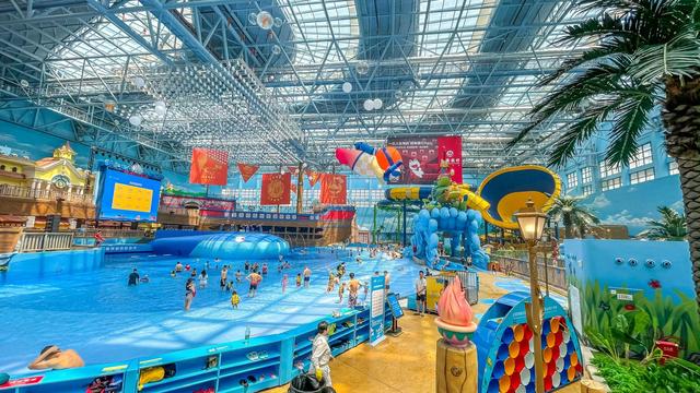 原创广州玩水新地标华南最大的室内恒温造浪池超适合拍照打卡