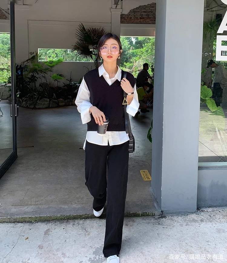 身材|入秋后穿衣的高级感是“马甲”给的，搭配T恤衬衫都好看，很实用