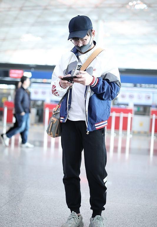 运动服|彭昱畅状态上热搜了，瘦下来的彭彭真帅气，穿白衬衫真有校园范儿