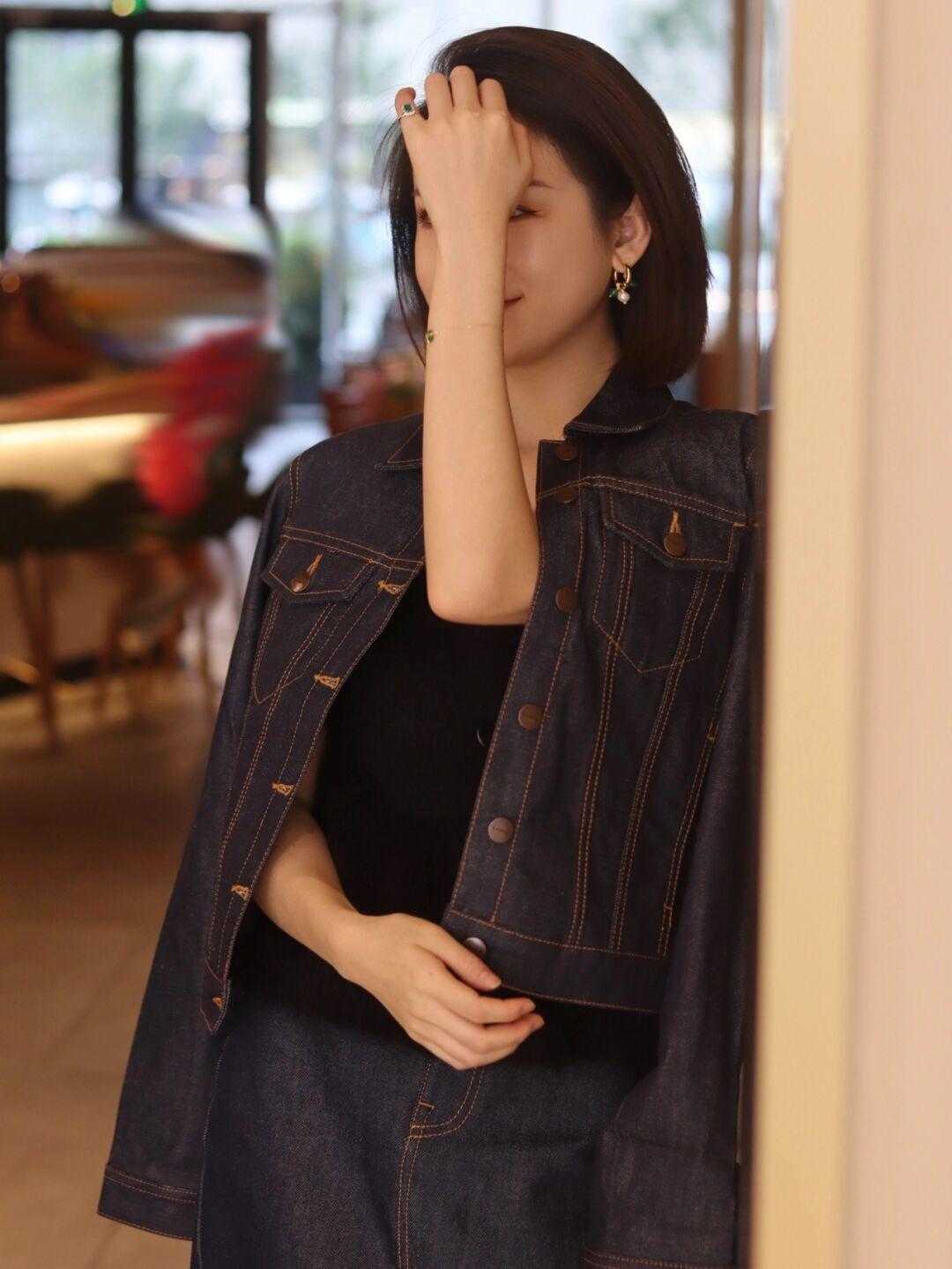 什么|牛仔风过时了？牛仔风穿搭依然是意料之外的美，高级又洋气