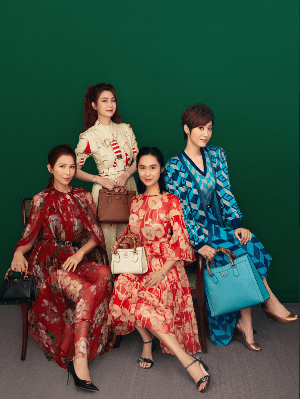 效果|陈法蓉白费心机,闺蜜合照都穿圆领就她穿V领,但选错版型挺显胖