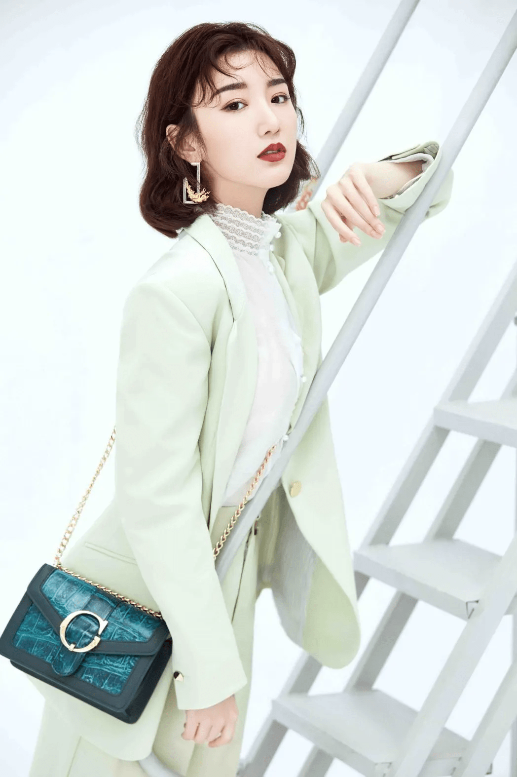 半录bllu刘璐璐不适总能引发思考ss22dhub预览