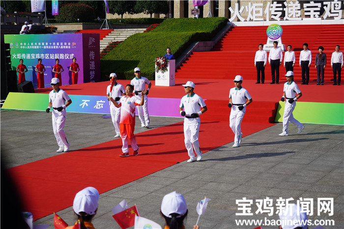 十四运会火炬传递图片 cb47183c54a54c6dac96720ae0db25e5.jpeg