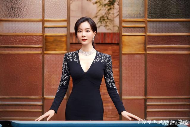 女王|不愧是“旗袍女王”，陈数化身女精英飙戏，干练知性气场满分！