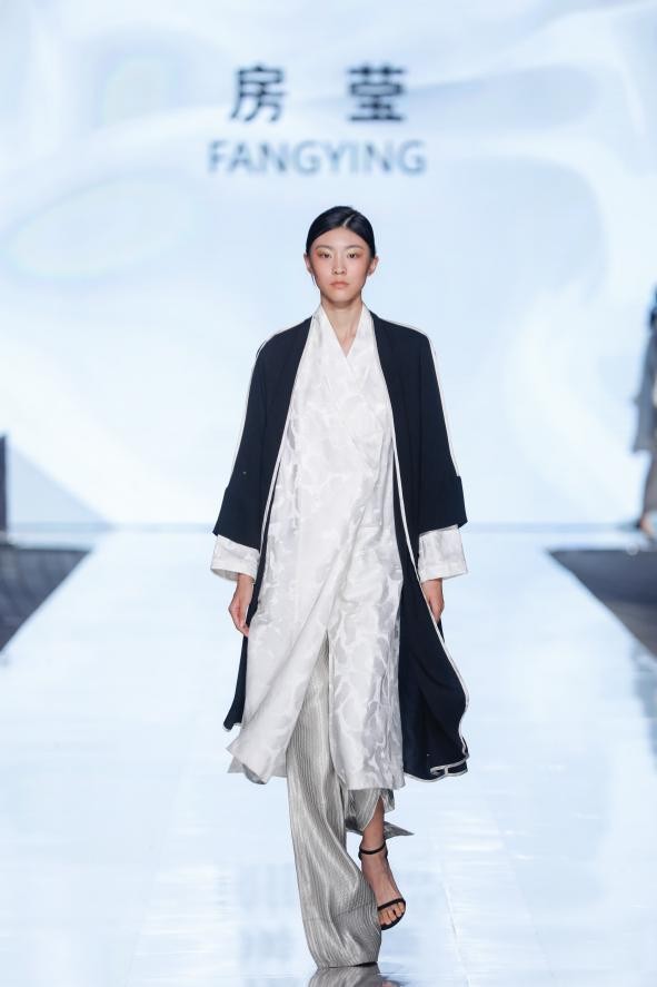 文化|2021服贸会首现时尚新亮点，首钢园迎来房莹国风大师秀