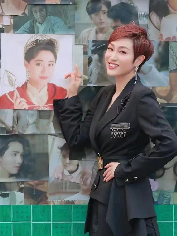 下半身|陈法蓉真扛老,“港圈四美”同台一目了然,年龄最大看着最年轻