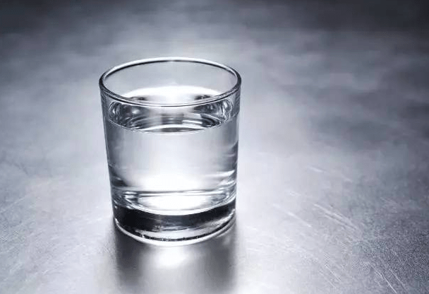 症状|肝病人群请注意：肝脏开始变硬时，身体多处会露出马脚，别耽误了