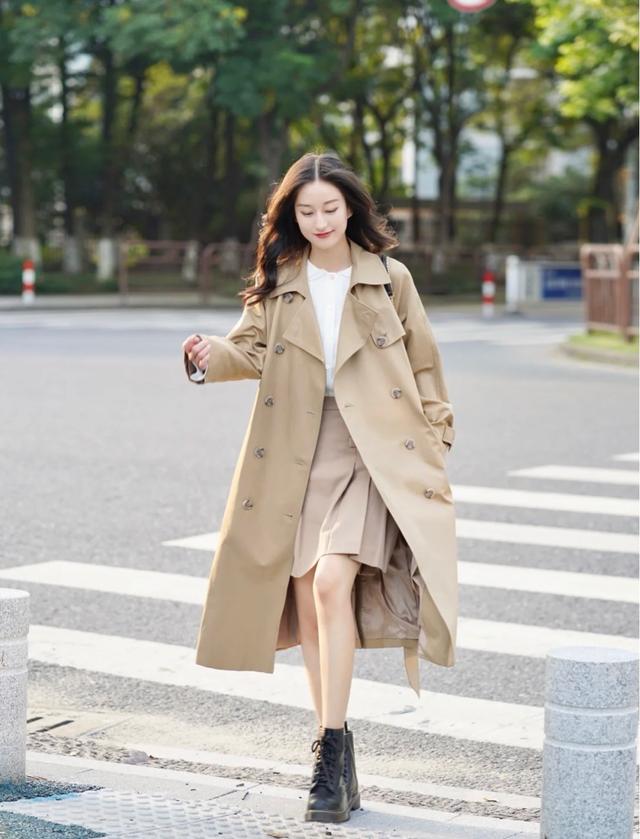 下半身|秋季穿搭少不了风衣，看三木博主这样搭配，优雅高级有气质