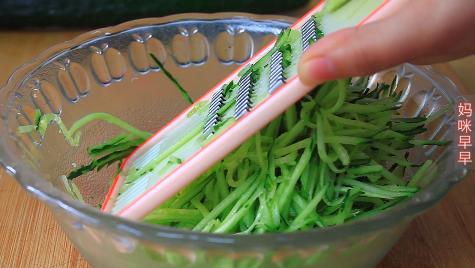 蔬菜|夏天最适合吃这种早餐，不油腻还营养丰富，比包子油条还要香
