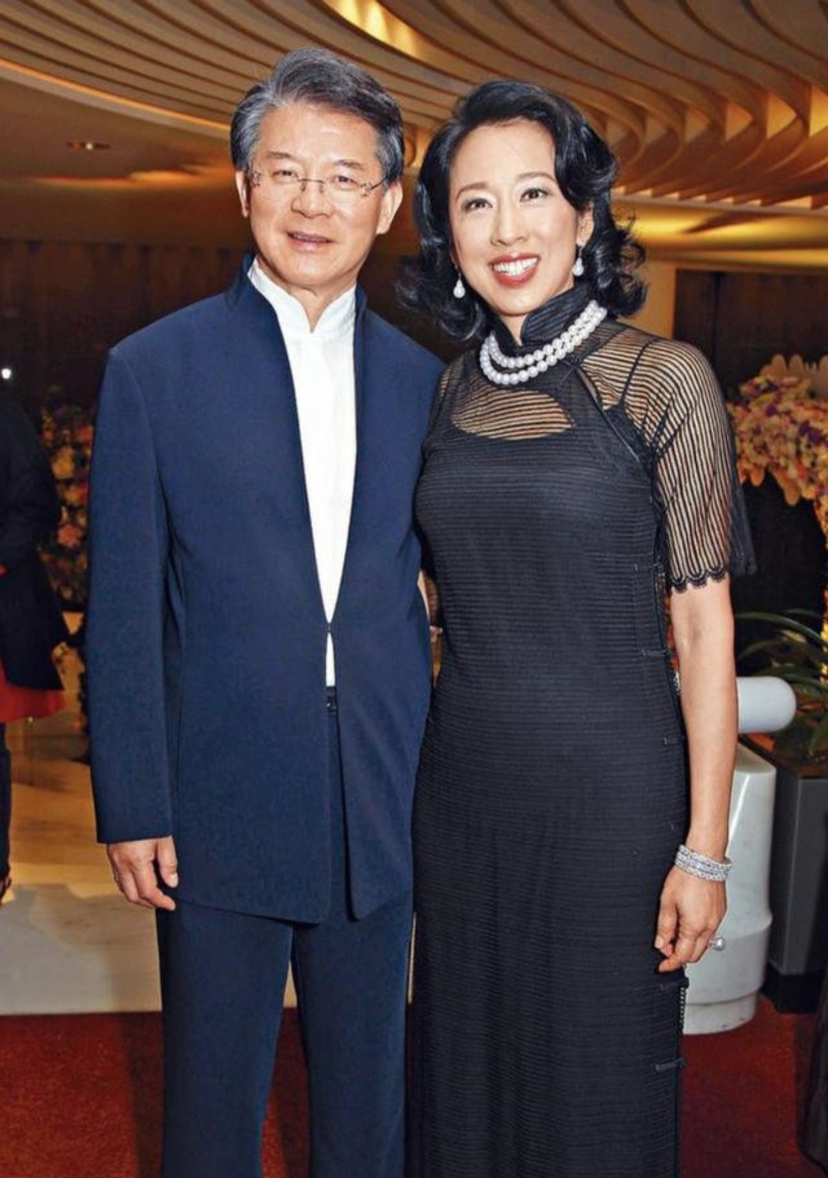 郭晶晶为婆婆庆生,两人同框好似姐妹,霍家三兄弟一个比一个帅_朱玲玲