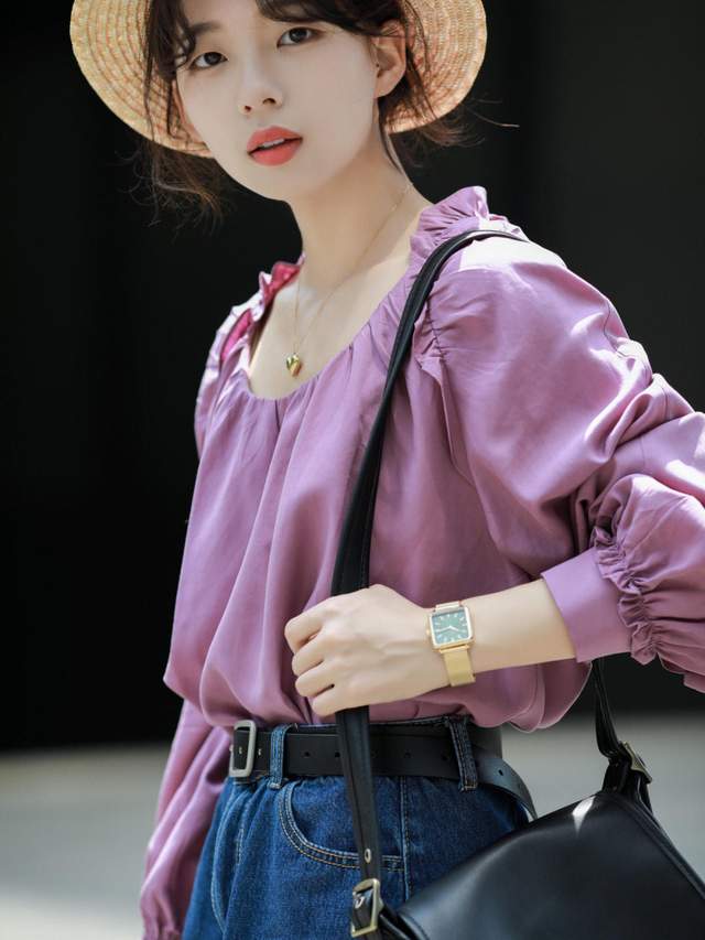 下半身|会穿的人那么多，要怎样穿才不逊色呢？衬衫＋ 牛仔裙简约时尚