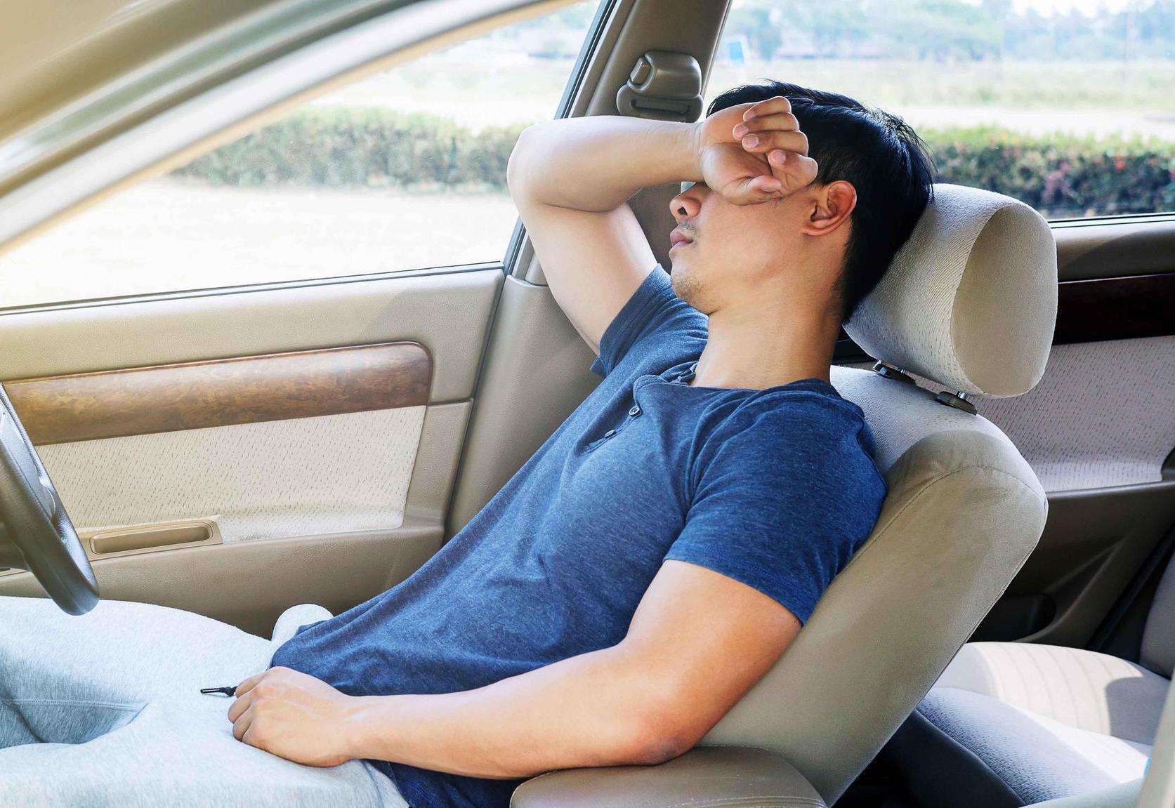 原创别再开空调在车里睡觉了每年数十人死亡原因都是因为这个