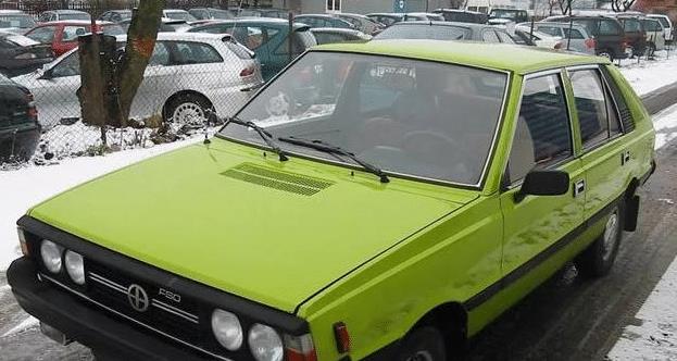 国内的出租车主要还是东欧产品,当时如波罗乃兹,莫斯科人以及拉达这三