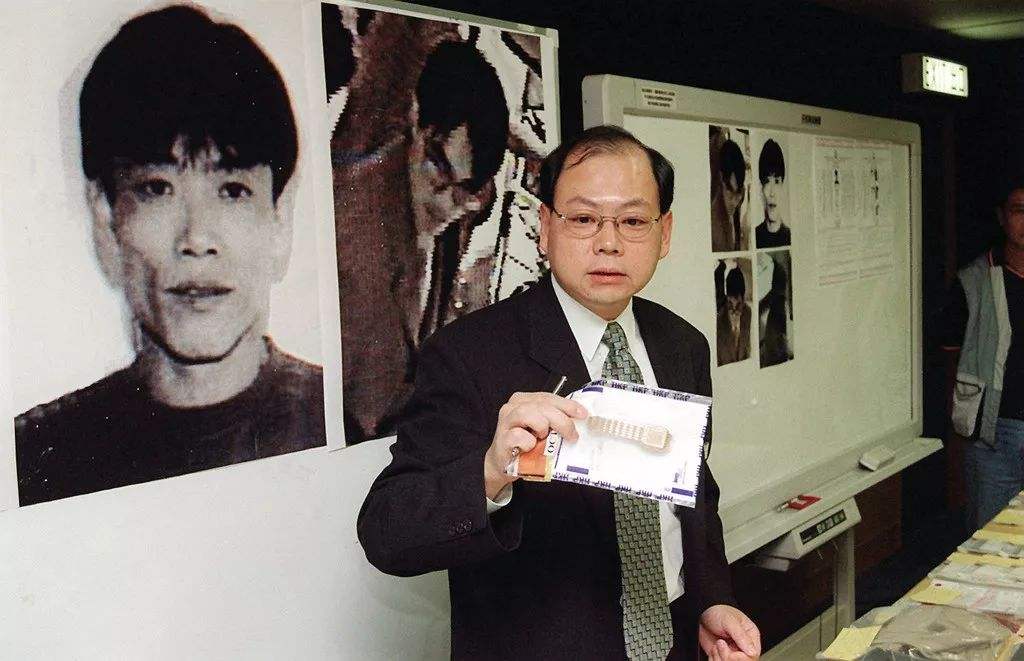 原创末代贼王季炳雄心狠手辣射杀路人坐牢15年出狱直送美国