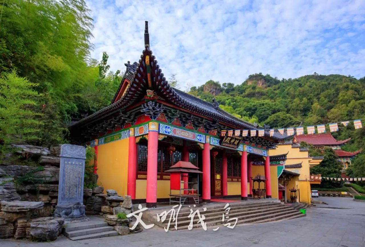 心跳義烏丨去龍山寺看一場壯闊的日出