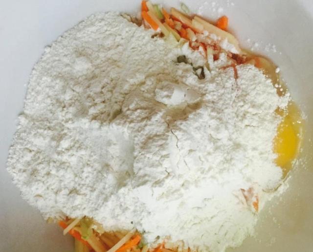 蔬菜|这种早餐饼我家一周做3次，大人小孩都爱吃，孩子常吃提高免疫力