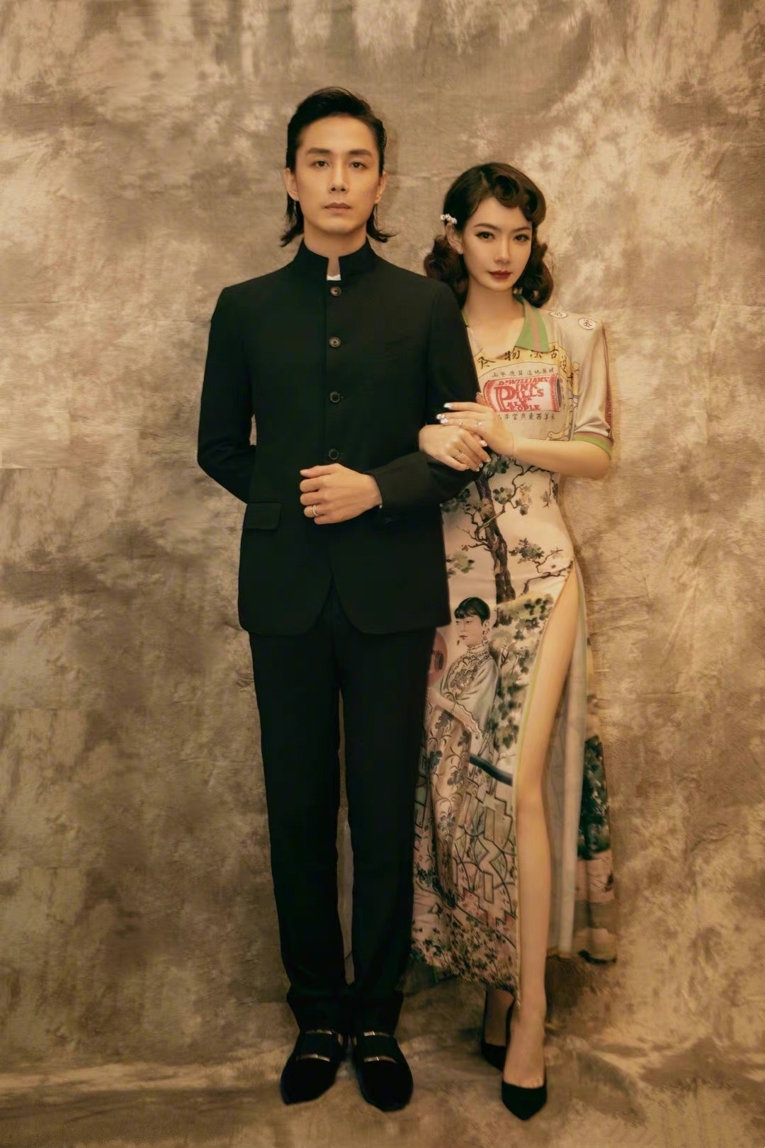 戚薇|戚薇身材真辣,穿高开叉改良旗袍明艳妩媚,李承铉娶到宝了