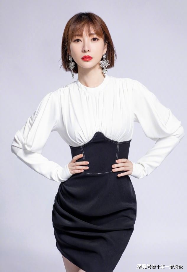 好身材|柳岩真是放得开,穿吊带流苏裙不遮掩好身材,曲线玲珑让人羡慕