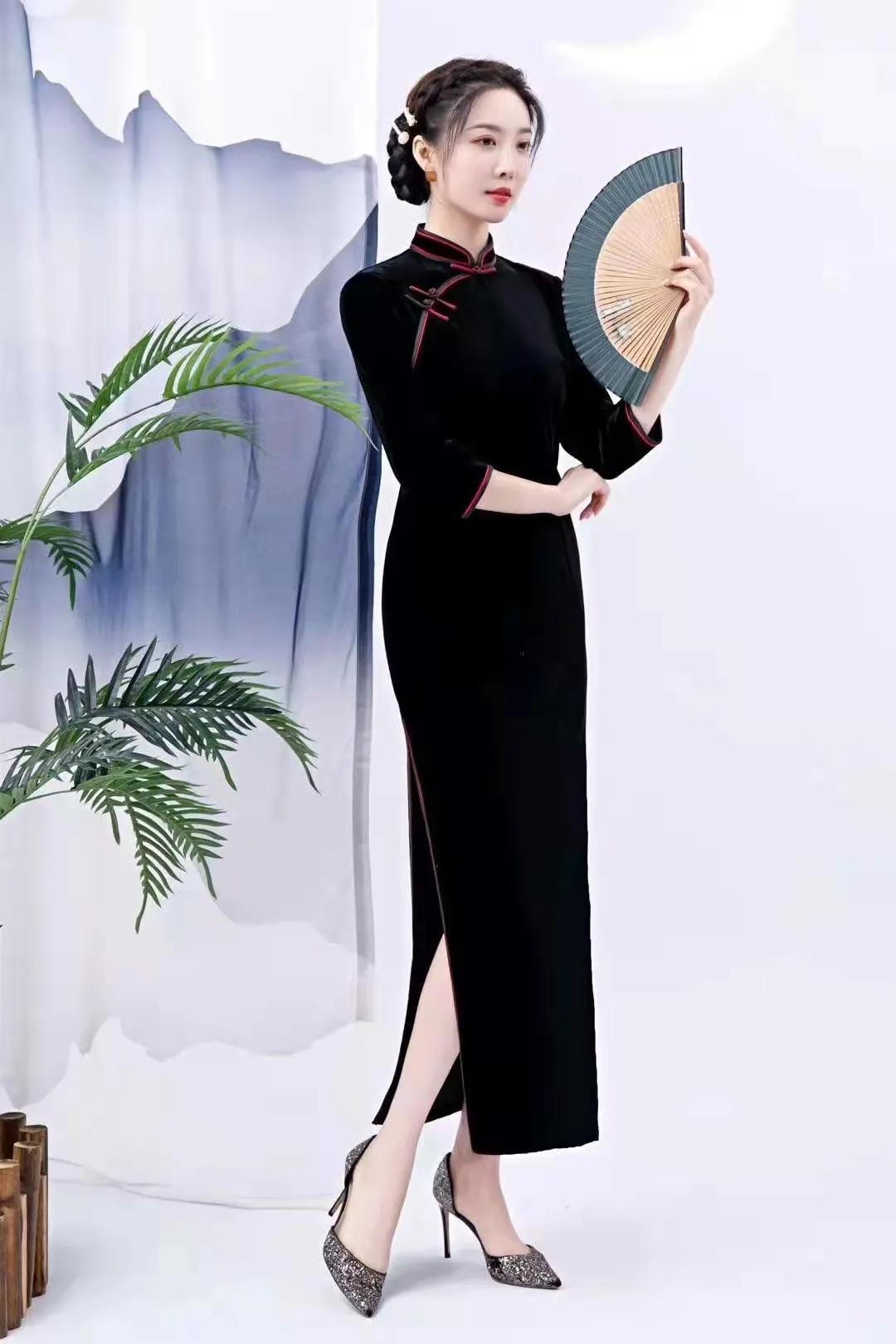 人间|黑色丝绒旗袍,叫人爱不释手的绝色服饰,实实在在成了人间尤物!