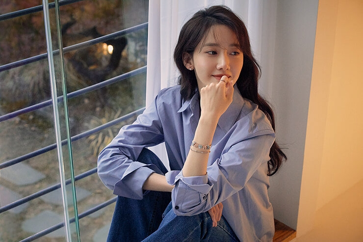 颜色|31岁林允儿居家女友大片来袭，穿针织毛衣温婉动人，太惊艳了