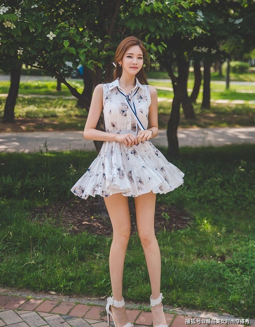 职场|优雅得体的连衣裙,让你看起来更有气场,更加美丽动人