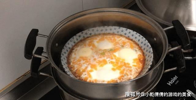 葱花|红薯最好吃新做法,加4个鸡蛋,做法超简单,比红薯饼都香