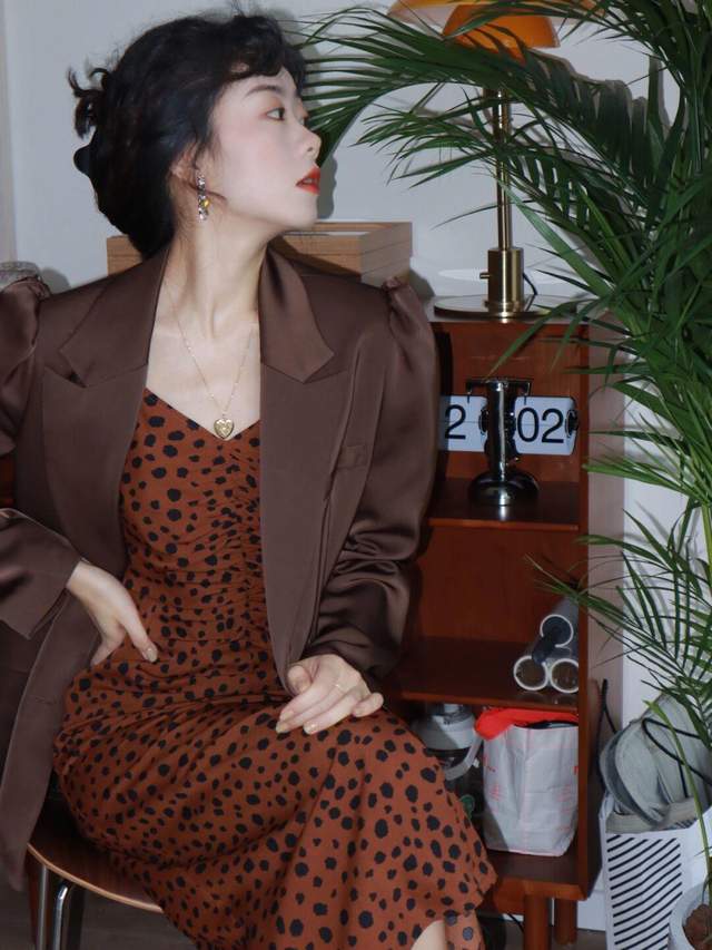 黑色|复古潮流的姐妹装，同款不同颜色，穿出不同的韵味，秋天必选