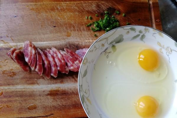 蒸蛋|早餐这样做,嫩滑鲜美,简单不失营养,10元钱能做3份