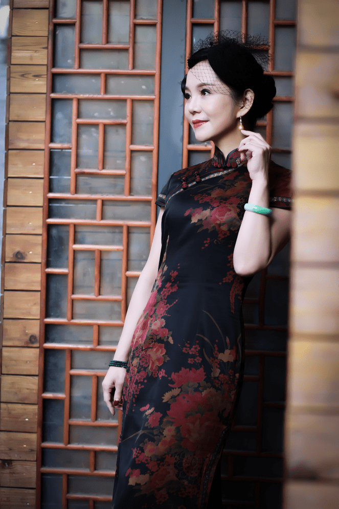 时间|金扣子： 旗袍女王金子姐岁月从不败美人