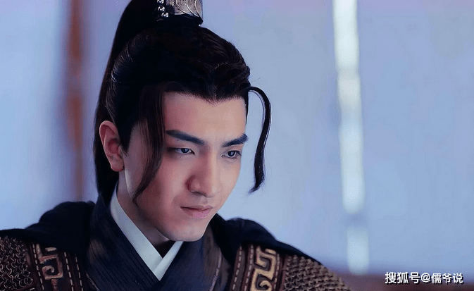 丑上|《君九龄》开播，金瀚丑上热搜，和女主彭小苒的美形成鲜明对比