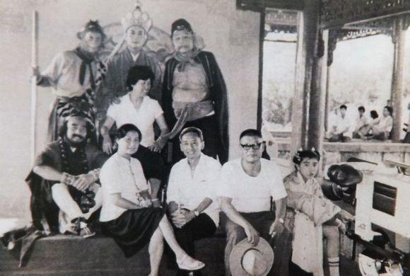 杨春霞|无法重拍的瞬间：唐僧搂着观音，如来穿军大衣，八戒骑黑毛驴