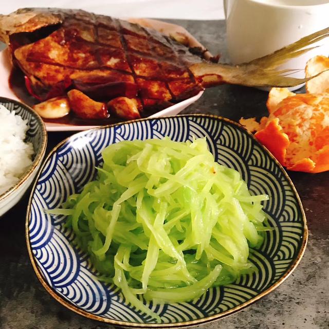 去腥|做鱼时，只会加酒加醋去腥就错了，这才是最好吃做法，上桌就抢光