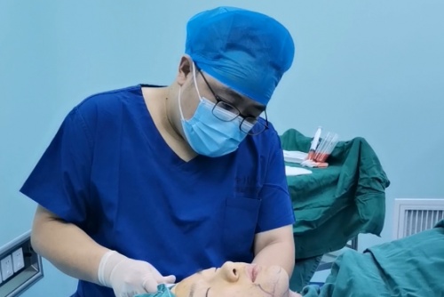 美容|瘦脸针or面部吸脂，应该怎么选？郑州欧华医疗美容整形毋磊医生详细解读