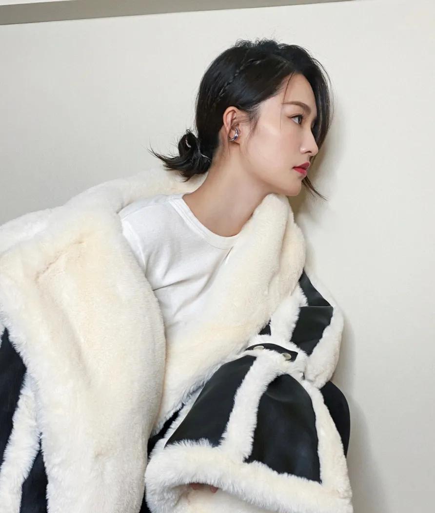 发型|别再披头散发了！这6款“发型”才够美够清凉，时髦还显脸小
