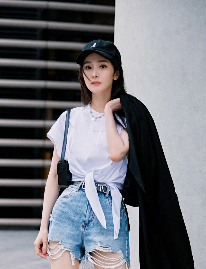 职场|女人过了30岁不要乱穿衣?建议多学杨幂穿搭知识,日常低调又时髦