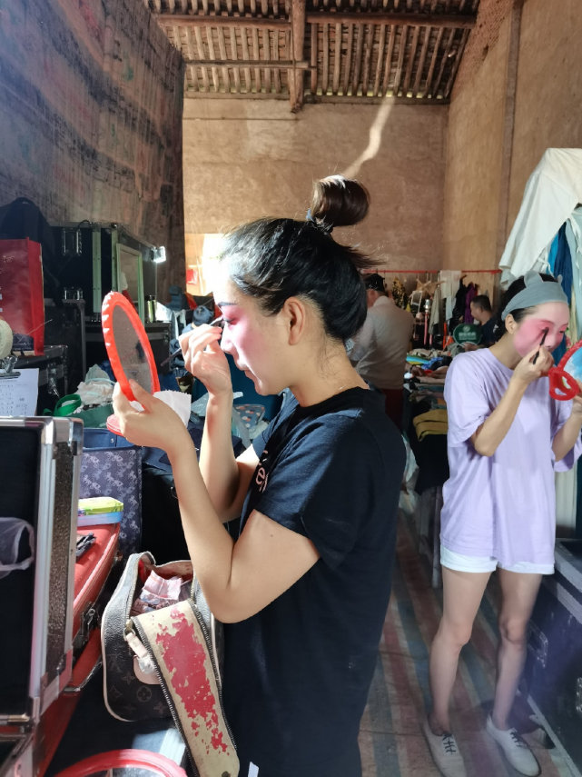 八百里秦川尘土飞扬三千万老陕齐吼秦腔