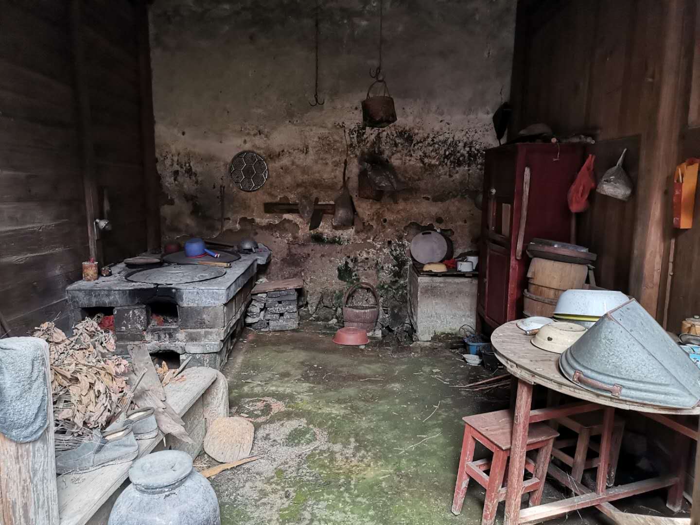 其实这个大房子建造得非常不错,方正大气!