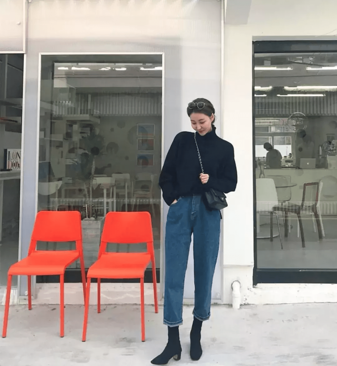 条纹|初秋针织衫，舒服百搭显气质，上身直男斩